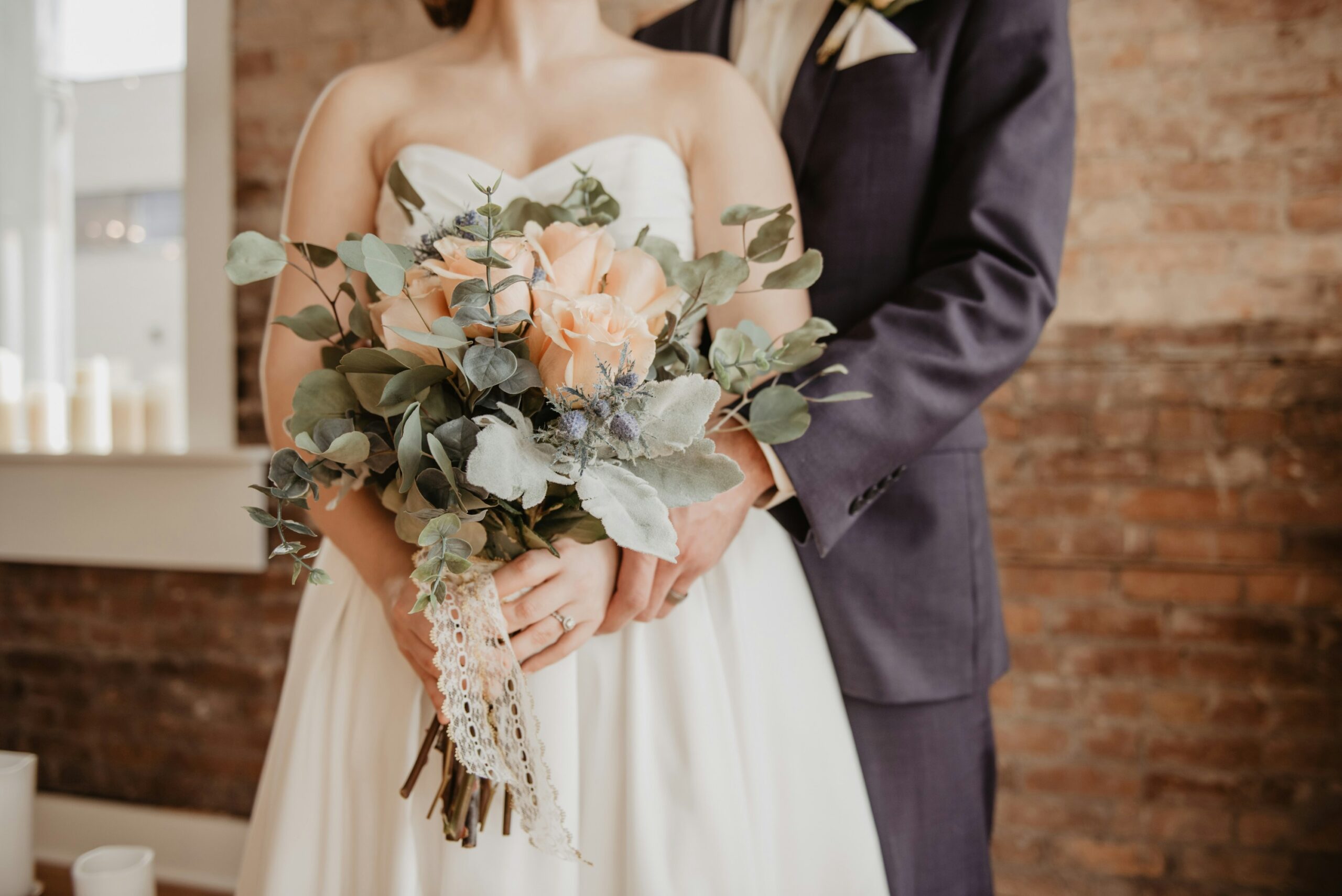 結婚式場の集客戦略資料で営業力を最大化する方法｜成約率を引き上げる「武器」の作り方
